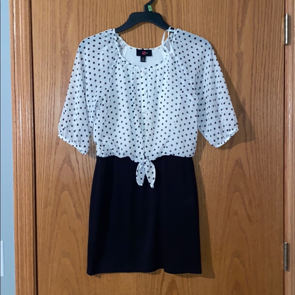 IZ byer half sleeved dress